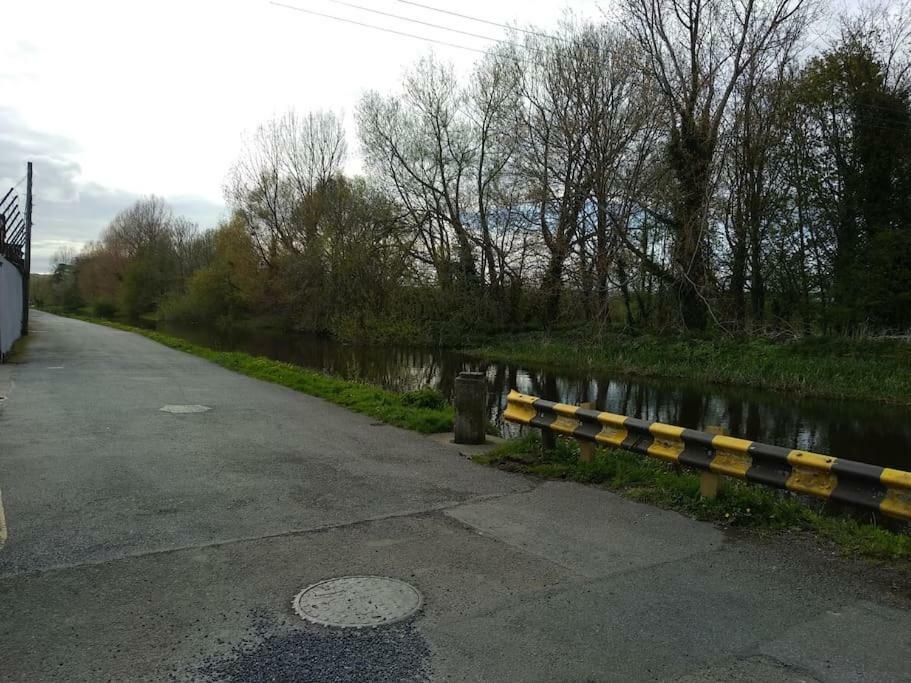 Small Town House, Barrow Lane, Bagenalstown, Carlow ภายนอก รูปภาพ